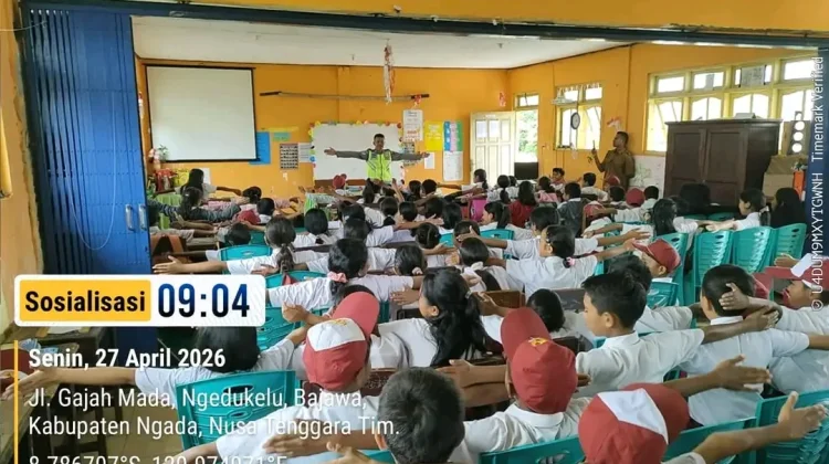 Satlantas Polres Ngada Gelar Sosialisasi Tertib Berlalu Lintas di SDK Ngedukelu