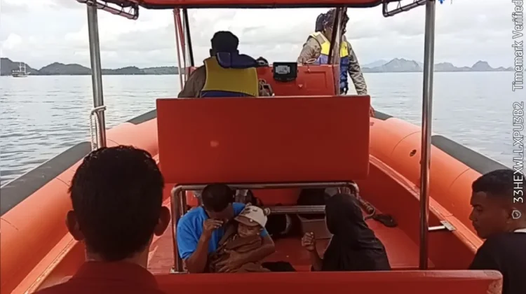 Balita 1 Tahun Darurat Medis, PHC Evakuasi Khalif dari Pulau Komodo ke RSUD Komodo
