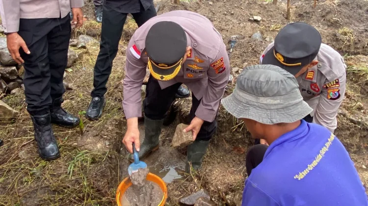 Kapolres Ende Bangun Mushola, Perkuat Kamtibmas Wolowaru