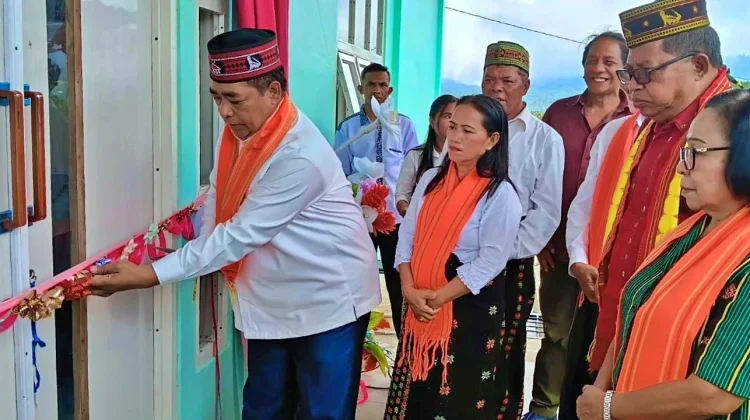 Pemkab Manggarai Timur Resmikan Kantor Camat Kota Komba