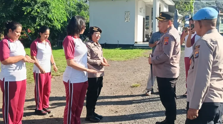Polres Ende Perketat Disiplin Personel, Periksa Ponsel hingga Rambut