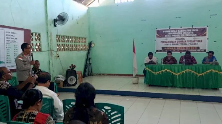 Pelantikan Penjabat Kades Hoder Sarat Nuansa Adat