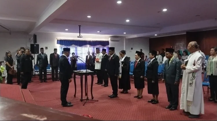 Bupati  Yosef  Lantik Pejabat Strategis Pemkab Ende