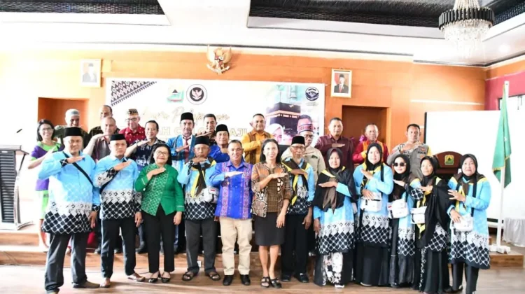 Wakil Bupati Manggarai Lepas Keberangkatan 9 Jemaah Calon Haji 1447 H