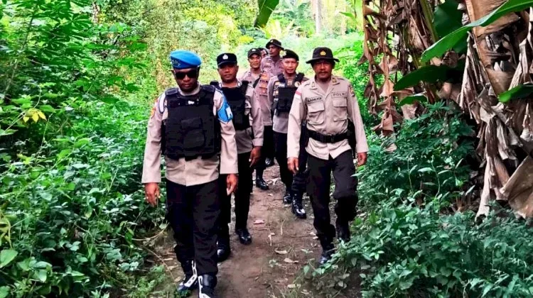 Patroli Polres Flotim Jaga Situasi Aman di Adonara Timur