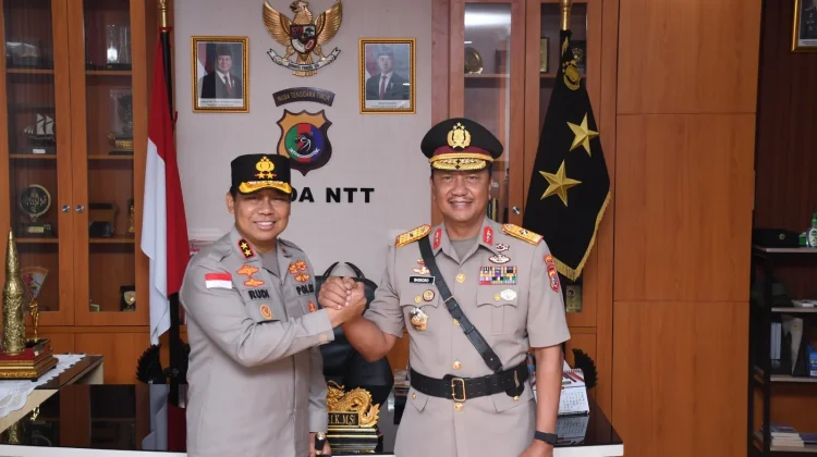 Kapolda NTT Pimpin Penyerahan Jabatan Wakapolda Menjelang Pensiun