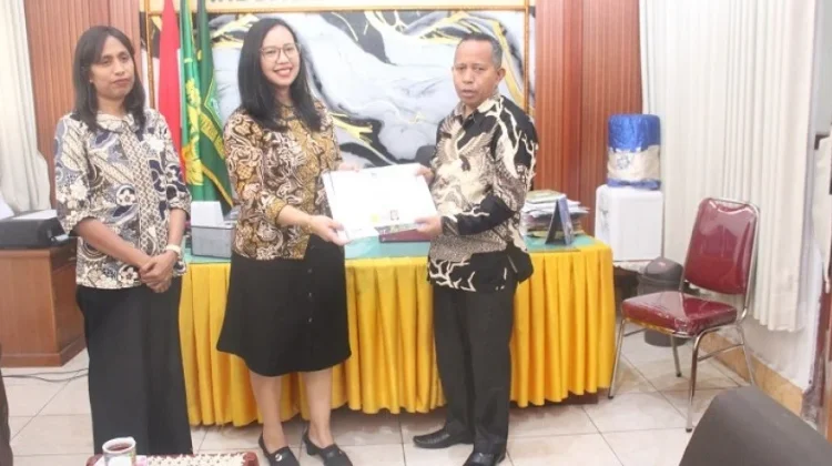 Kemenag Manggarai Serahkan Sertifikat Pendidik Batch 3 Guru Agama Kristen