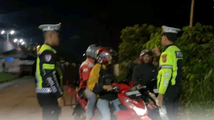 Satlantas Polres Ngada Gelar Patroli Lampu Biru di Kota Bajawa