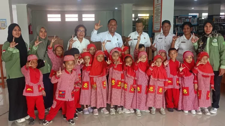 Wisata Literasi TK AT-TAQWA Ramaikan Perpustakaan Daerah