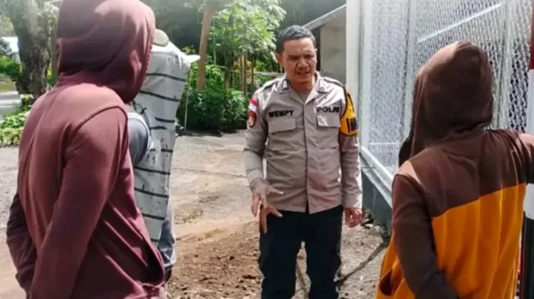 Bhabinkamtibmas Desa Bomari Intensifkan Patroli Sambang Jaga Kamtibmas