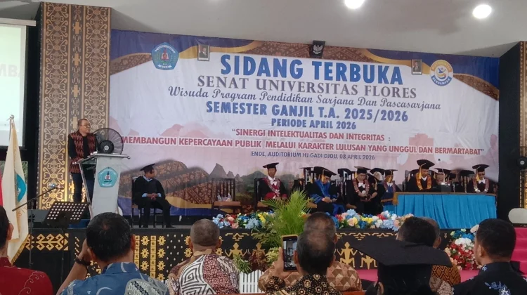 Bupati Ende Motivasi Lulusan Uniflor Jadi Agen Perubahan