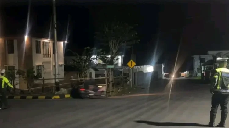 Satlantas Polres Ngada Gelar Patroli Lampu Biru di Kota Bajawa