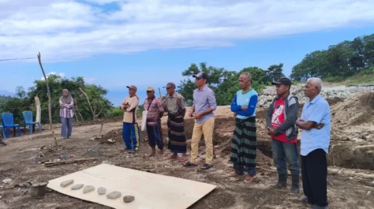 Keluarga Rajawawo Hibahkan Lahan untuk Gerai KDMP