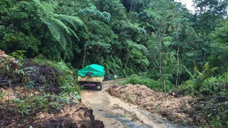 Jalur Ruteng–Iteng Kembali Normal  usai Longsor