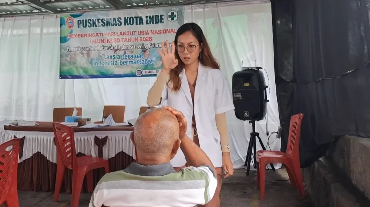 Puluhan Lansia Ende Dirujuk Screening Katarak