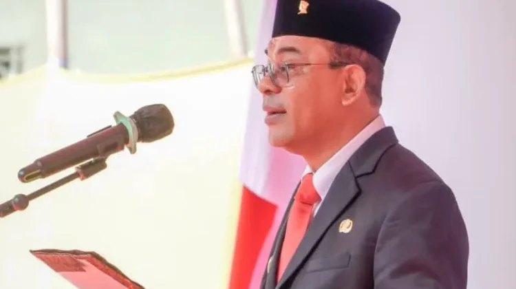Bupati Ende Ajak ASN Jadi Pelopor Tertibkan Pasar Mbongawani