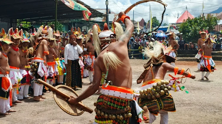 Arus Modernisasi Ancam Kepedulian Generasi Muda terhadap Budaya Manggarai