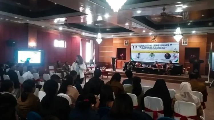 Bunda Literasi Manggarai Dorong Sekolah-sekolah Bentuk Komunitas Debat