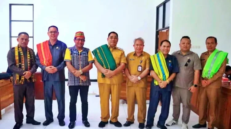 Wakil Bupati Manggarai Timur Terima Kunker TPAD dan DPRD TTU
