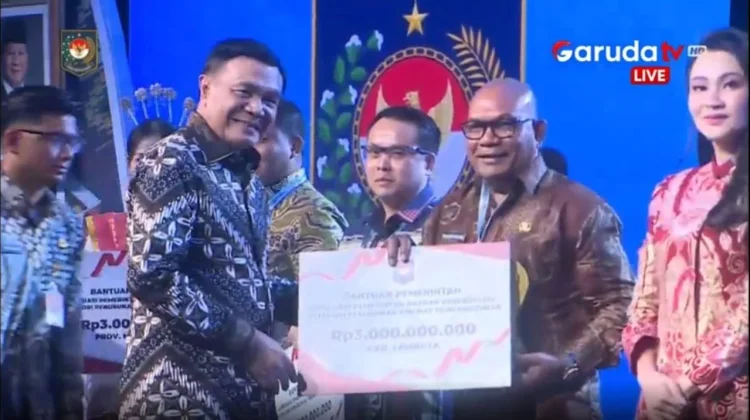 Lembata Raih Penghargaan Nasional Penurunan Pengangguran