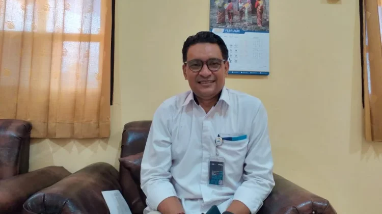 Bulog Ende Serap 18,5 Ton Beras Petani Awal Musim Panen
