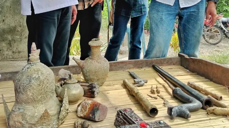 Viral Temuan Benda di Pantai Konga, Disbudpar Flotim Pastikan Bukan Cagar Budaya