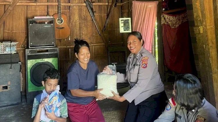 Polres Manggarai Salurkan Bantuan Sosial Bagi Anak Berkebutuhan Khusus di Wae Ri’i