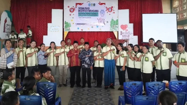 Kemenag Manggarai Tanamkan Moderasi Beragama kepada Pelajar SMP St. Klaus Kuwu