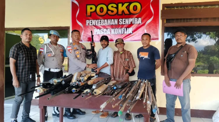 Puluhan Senpira Diserahkan Warga, Adonara Timur Mulai Kondusif