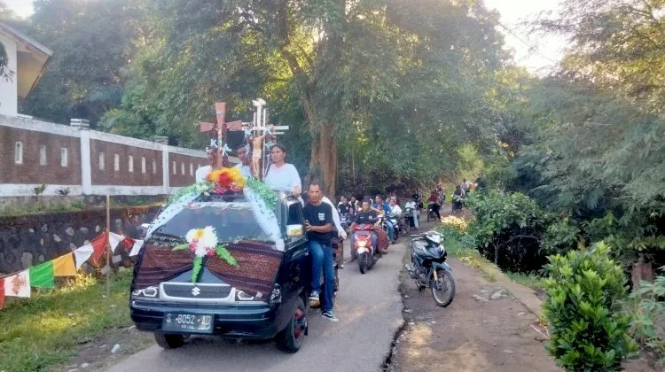 Kirab Salib Suci NYD 2026 Satukan Iman