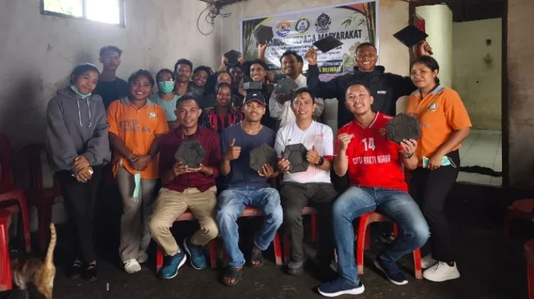 EcoFusion Paving Blok Dorong Pemuda Kelola Sampah Produktif