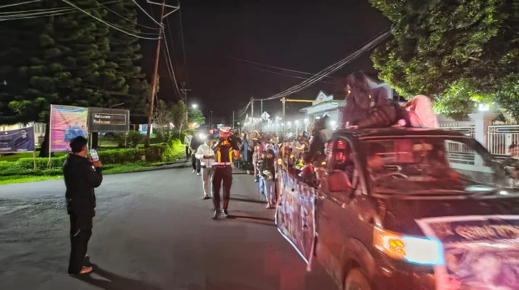 Polres Ngada Kawal Pawai Takbir Idul Adha
