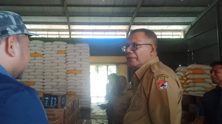 Pemkab Sikka Awasi Harga Pangan