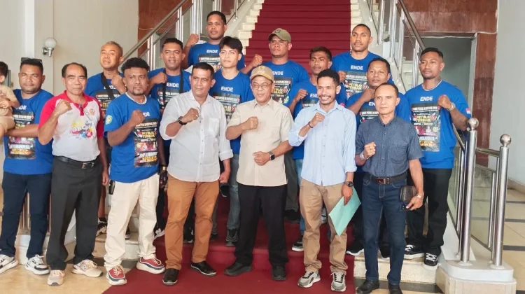 Bupati Lepas Petinju Ende, Targetkan Prestasi Nasional