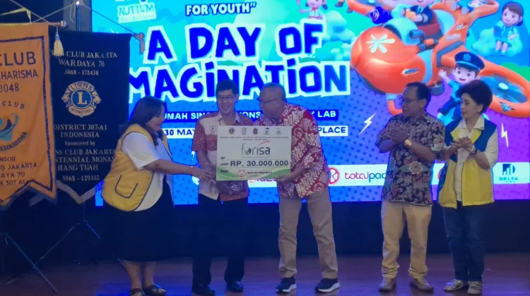 Leo Club Karisma Galang Donasi untuk Dukung Pesonas 2026 di NTT