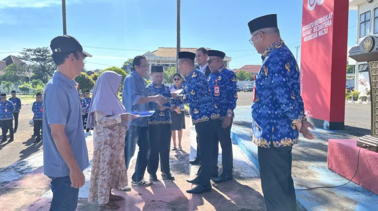 Sebanyak 1.200 Nelayan Lembata Terima E-Kusuka