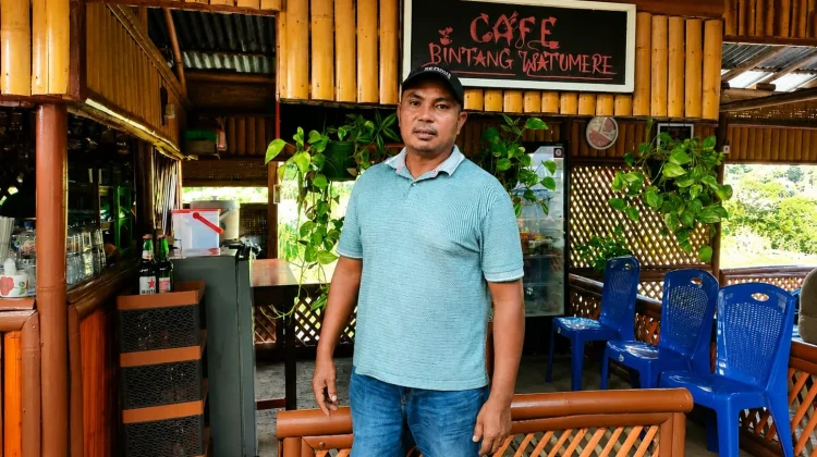 Berkat Sawah dan Perahu Karet, Cafe Bintang Watumere Ende Jadi Idola Wisata