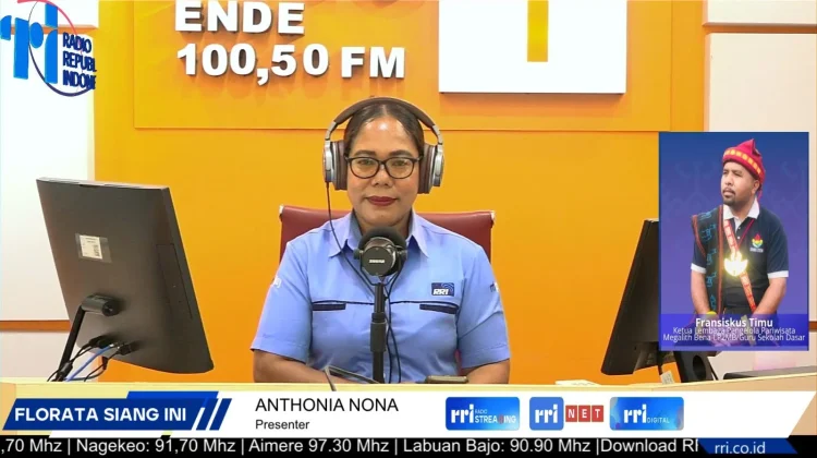 Atap Rumah Adat Bena Simpan Filosofi Pewarisan Keluarga