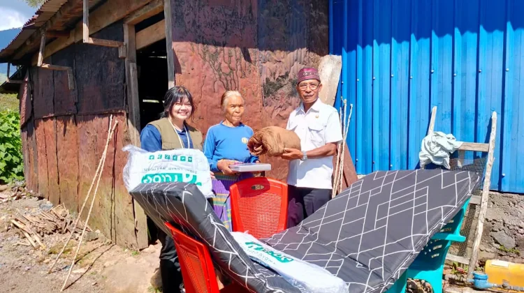 Puluhan Lansia di Manggarai Terima Layanan Kesehatan dan Bantuan Sosial