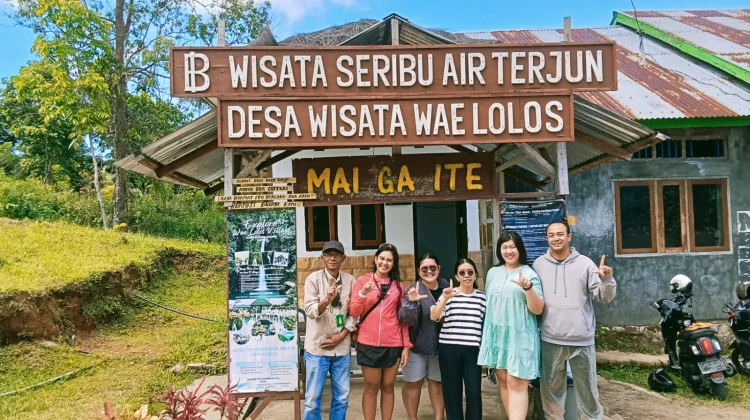 Catatan Impresif Ekowisata Berbasis Komunitas di Desa Wisata  Air Terjun Wae Lolos