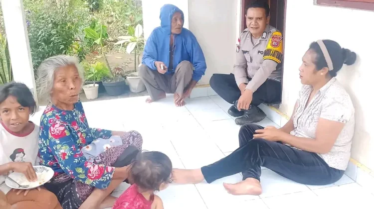 Bhabinkamtibmas Bomari Intensifkan Patroli Kamtibmas