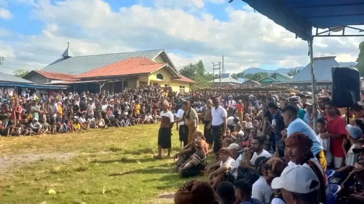 Polsek So'a Amankan Tinju Adat Sagi di Soa
