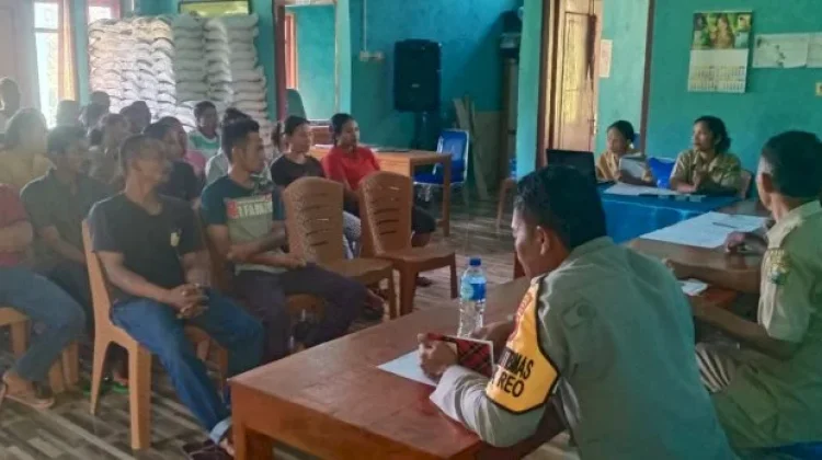 Bhabinkamtibmas Watu Baur Edukasi Warga Cegah Karhutla dan Jaga Kamtibmas