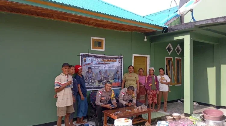 Bhabinkamtibmas Lelak Polres Manggarai Gelar Kegiatan Sosial “Sabtu Tulis"