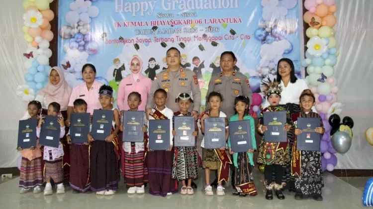 TK Kemala Bhayangkari 06 Larantuka Lepas Peserta Didik Baru