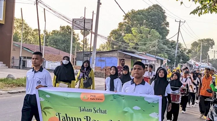 Jalan Santai Muharam Pererat Ukhuwah Umat Muslim Sikka