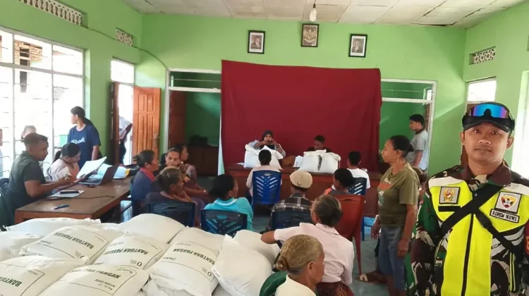 Warga Lewobunga Terima Bantuan Pangan untuk Kebutuhan Pokok