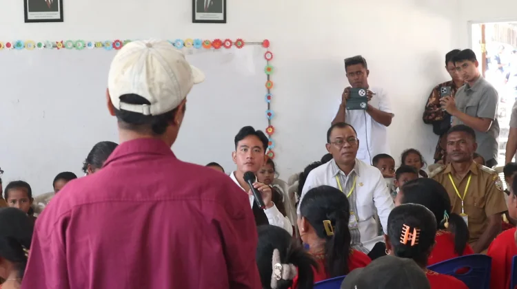 Warga Niowula Sampaikan Keluhan Air Bersih hingga Sinyal kepada Wapres Gibran