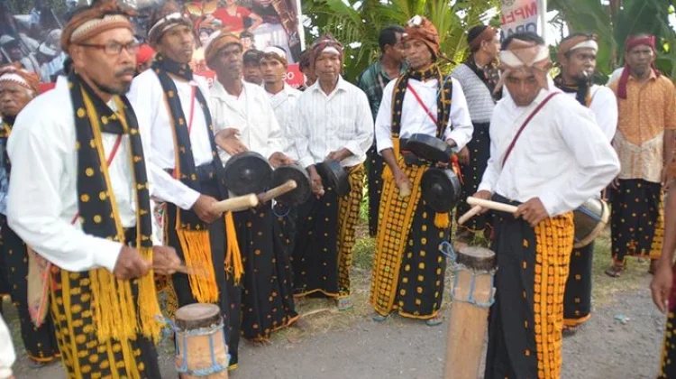 Tarian Bero Uma Warisan Budaya, Identitas, dan Nilai Kehidupan Masyarakat Adat Nage