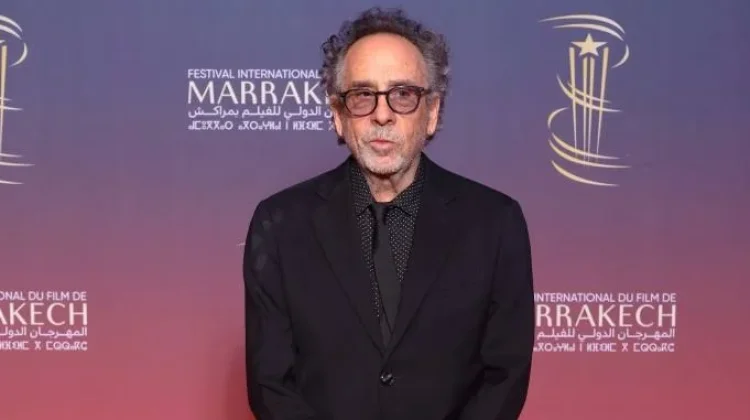 Tim Burton Siapkan Format 4K Ultra HD Rayakan 30 Tahun Film Klasik Mars Attacks!